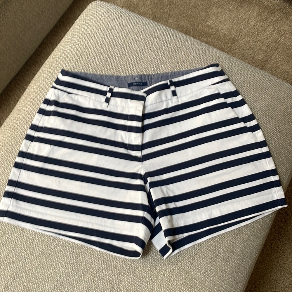 Nautica shorts size 8